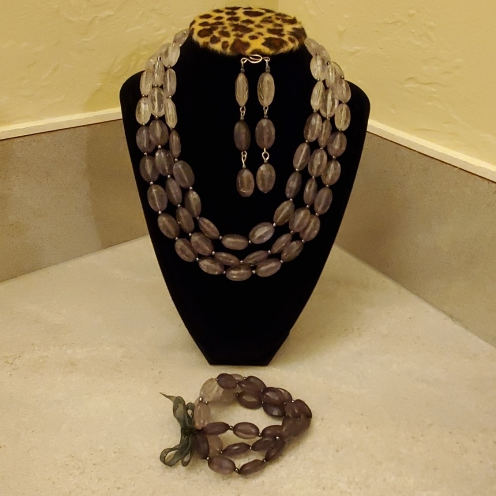 Necklace set
